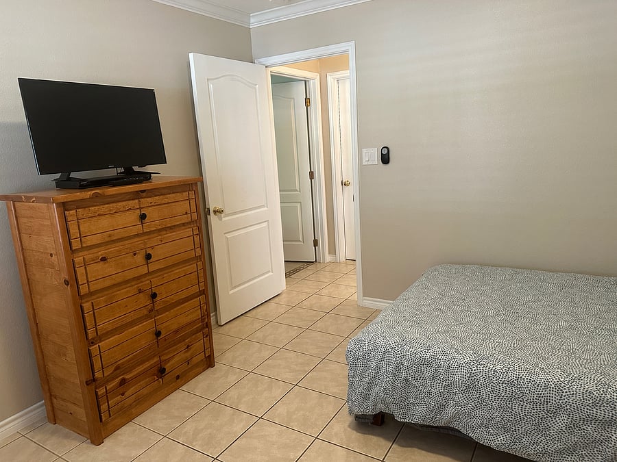 Furnished Finder property 1050997_1 photo 8