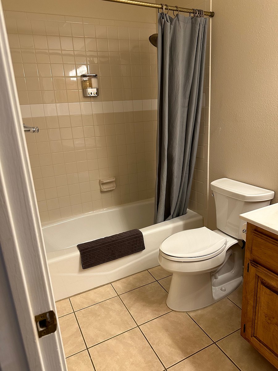 Furnished Finder property 1050997_1 photo 37
