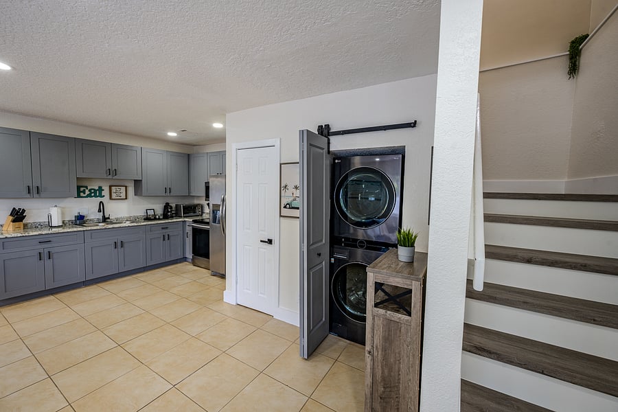 Furnished Finder property 1051002_1 photo 11