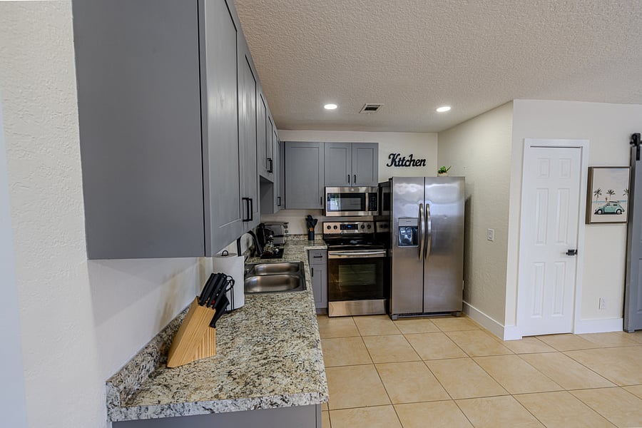 Furnished Finder property 1051002_1 photo 10