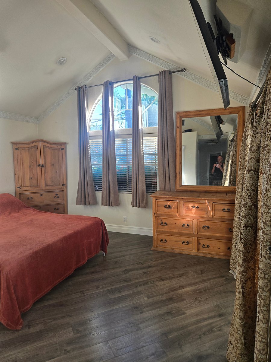 Furnished Finder property 1051088_1 photo 8