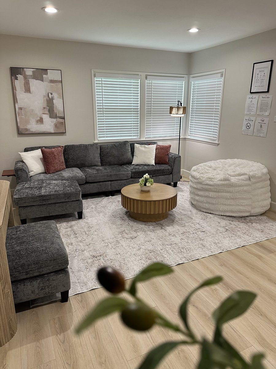 Furnished Finder property 1051122_1 photo 25