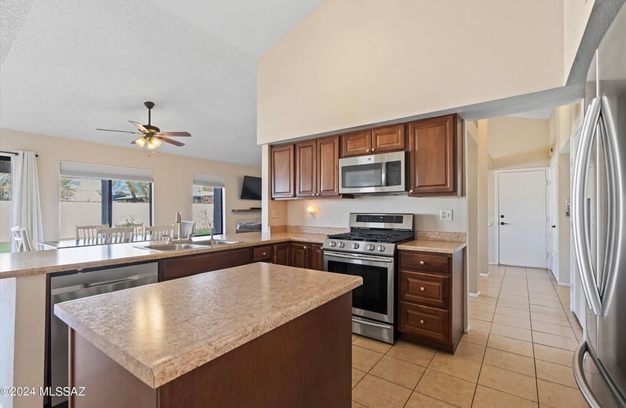 Furnished Finder property 1051191_1 photo 18