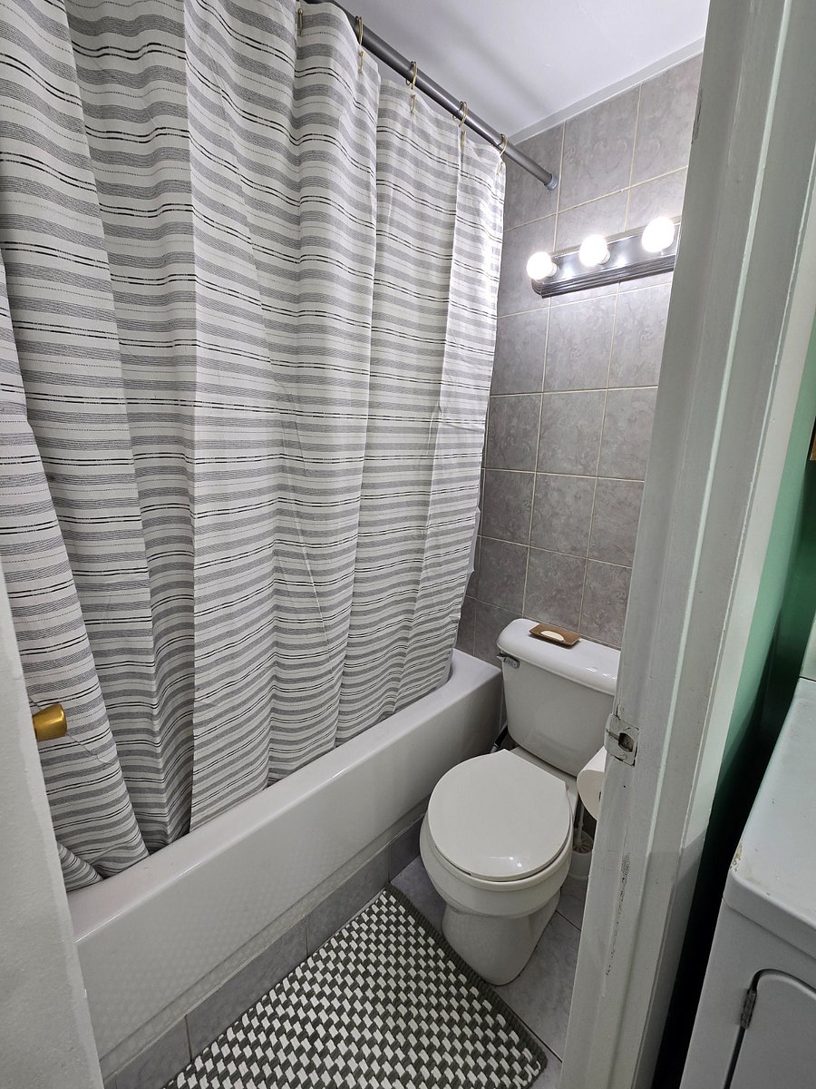 Furnished Finder property 1051254_1 photo 16
