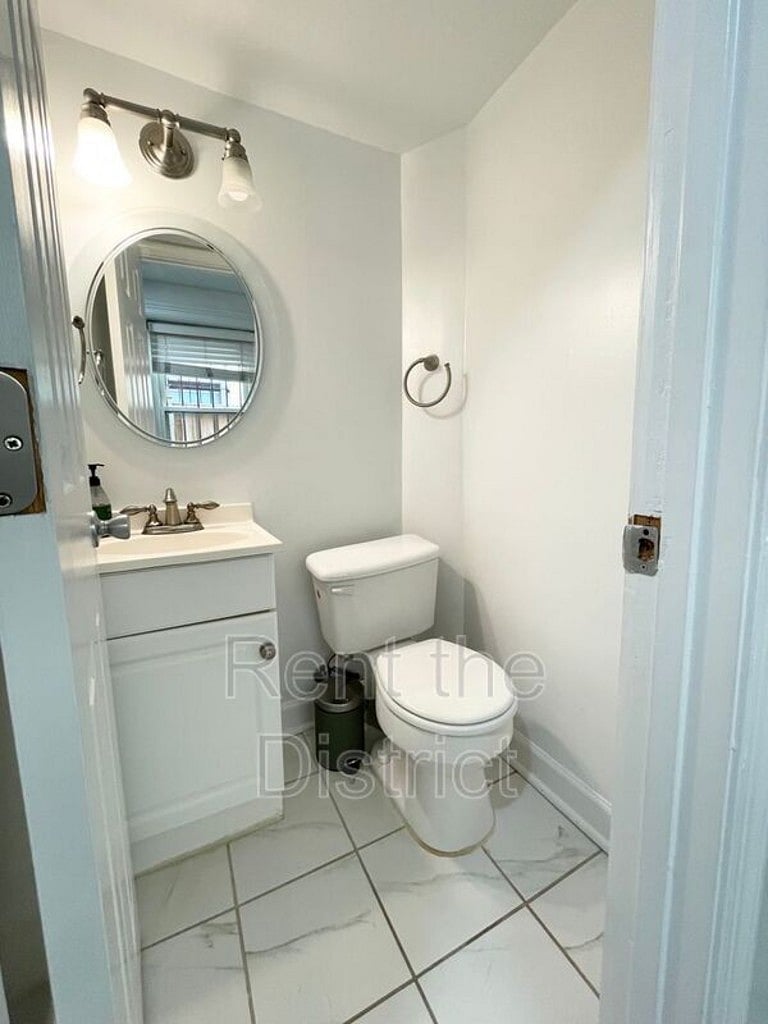 Furnished Finder property 1051272_1 photo 14