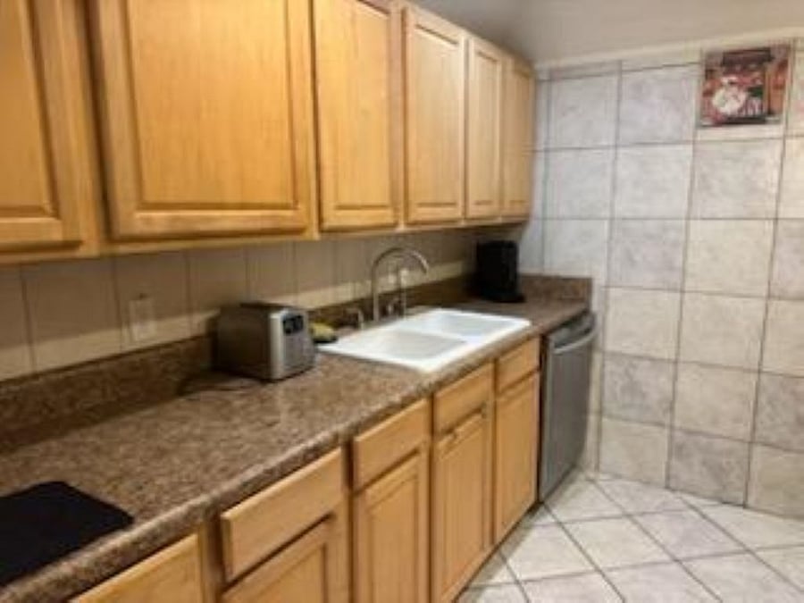 Furnished Finder property 1051273_1 photo 4