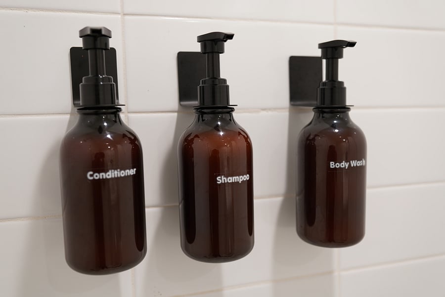 Shampoo, conditioner, and body wash provided.
