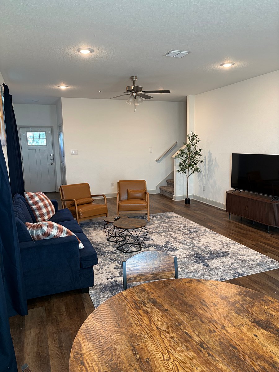 Furnished Finder property 1051350_1 photo 2