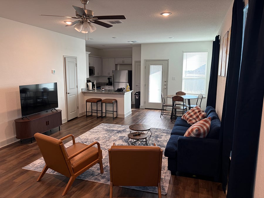 Furnished Finder property 1051350_1 photo 3