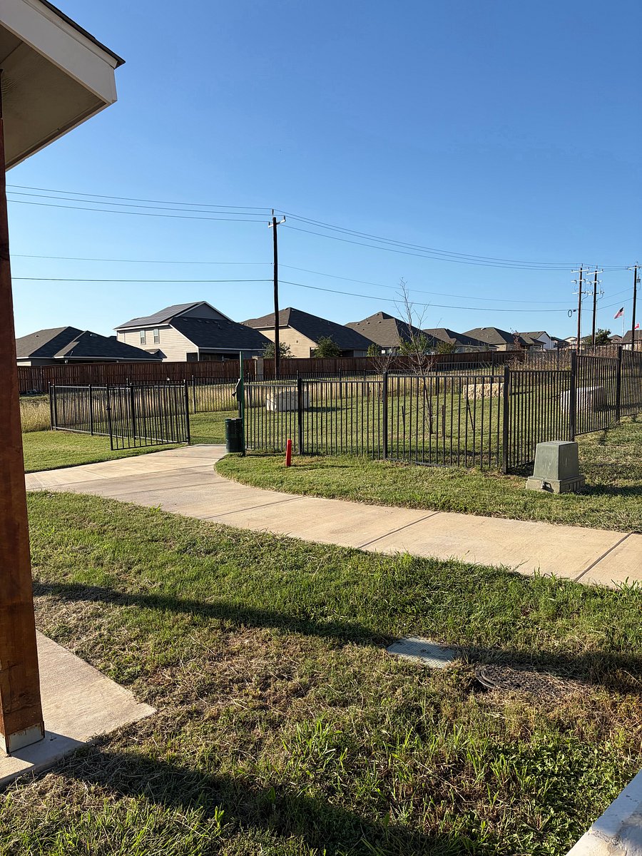 Furnished Finder property 1051350_1 photo 14
