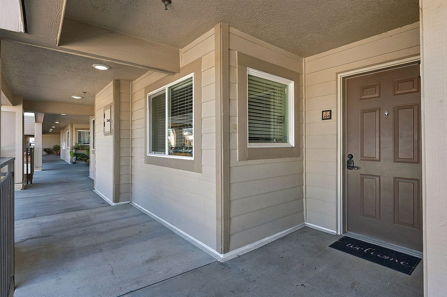 Furnished Finder property 1051355_1 photo 2