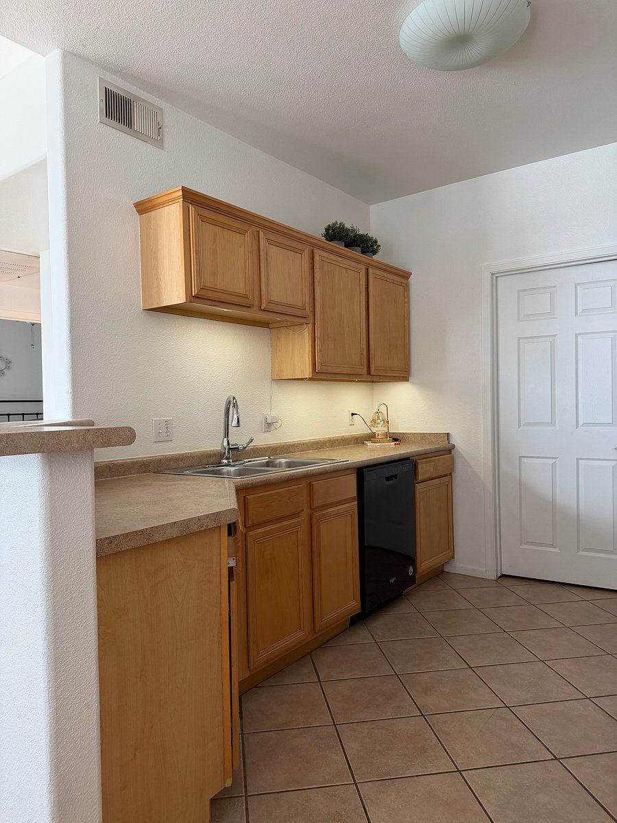 Furnished Finder property 1051364_1 photo 25