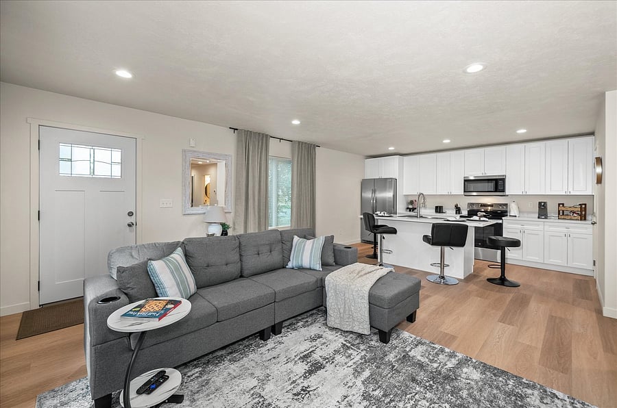 Furnished Finder property 1051399_1 photo 1