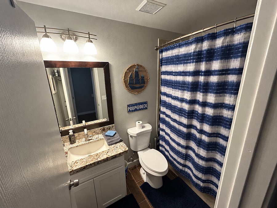 Bathroom #2. Jetted tub.