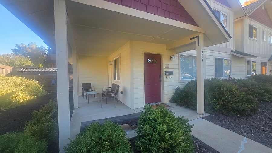 Furnished Finder property 1051455_1 photo 12