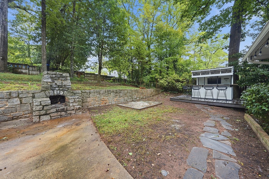 Outdoor bar
