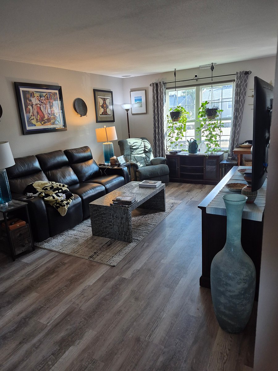 Living room.