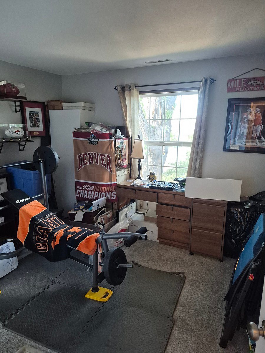Second bedroom. Can put a bed in here if you prefer.