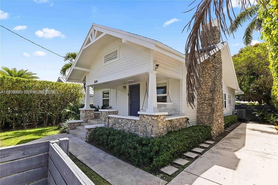 Furnished Finder property 1051583_1 photo 2
