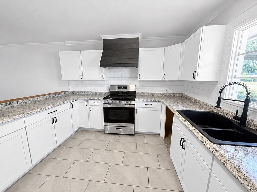 Furnished Finder property 1051598_1 photo 8