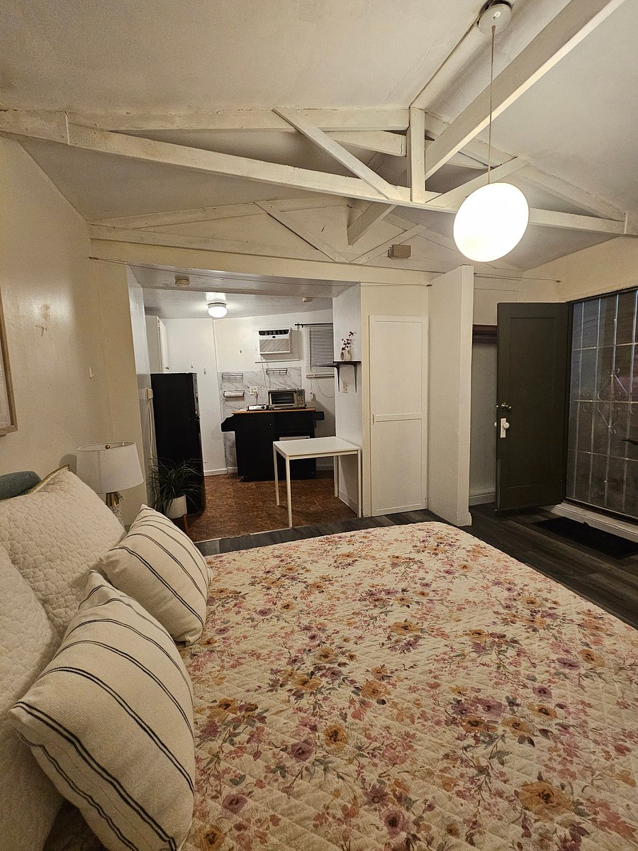 Furnished Finder property 1051609_1 photo 2