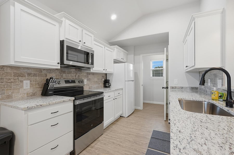 Furnished Finder property 1051610_1 photo 6