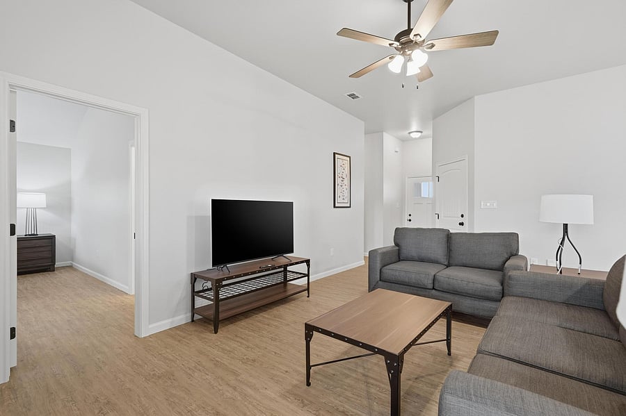 Furnished Finder property 1051610_1 photo 3