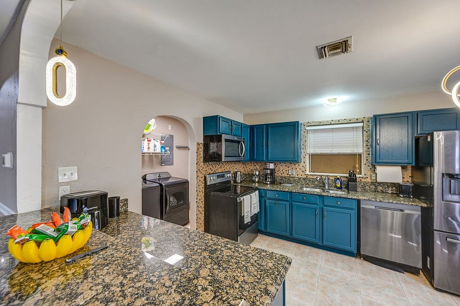 Furnished Finder property 1051661_1 photo 5