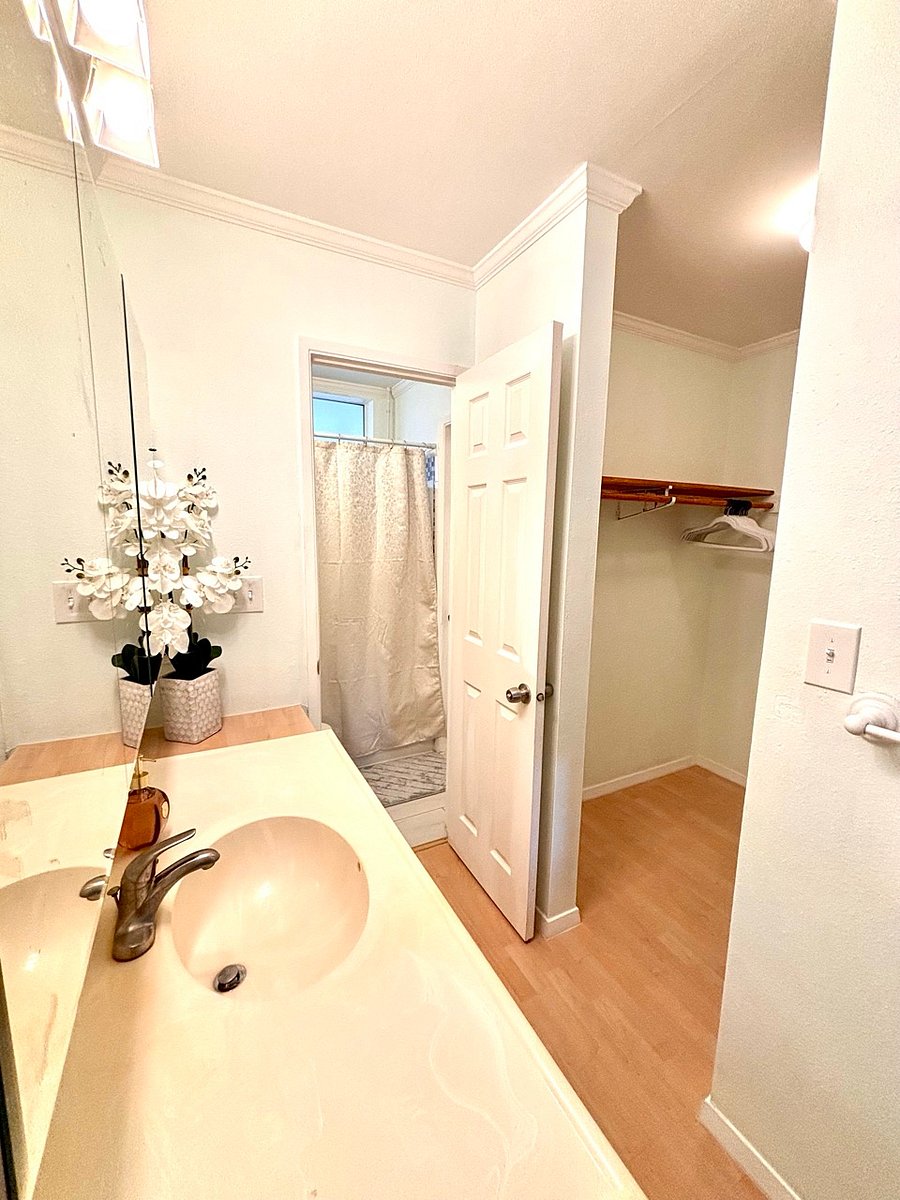 Furnished Finder property 1051674_1 photo 33