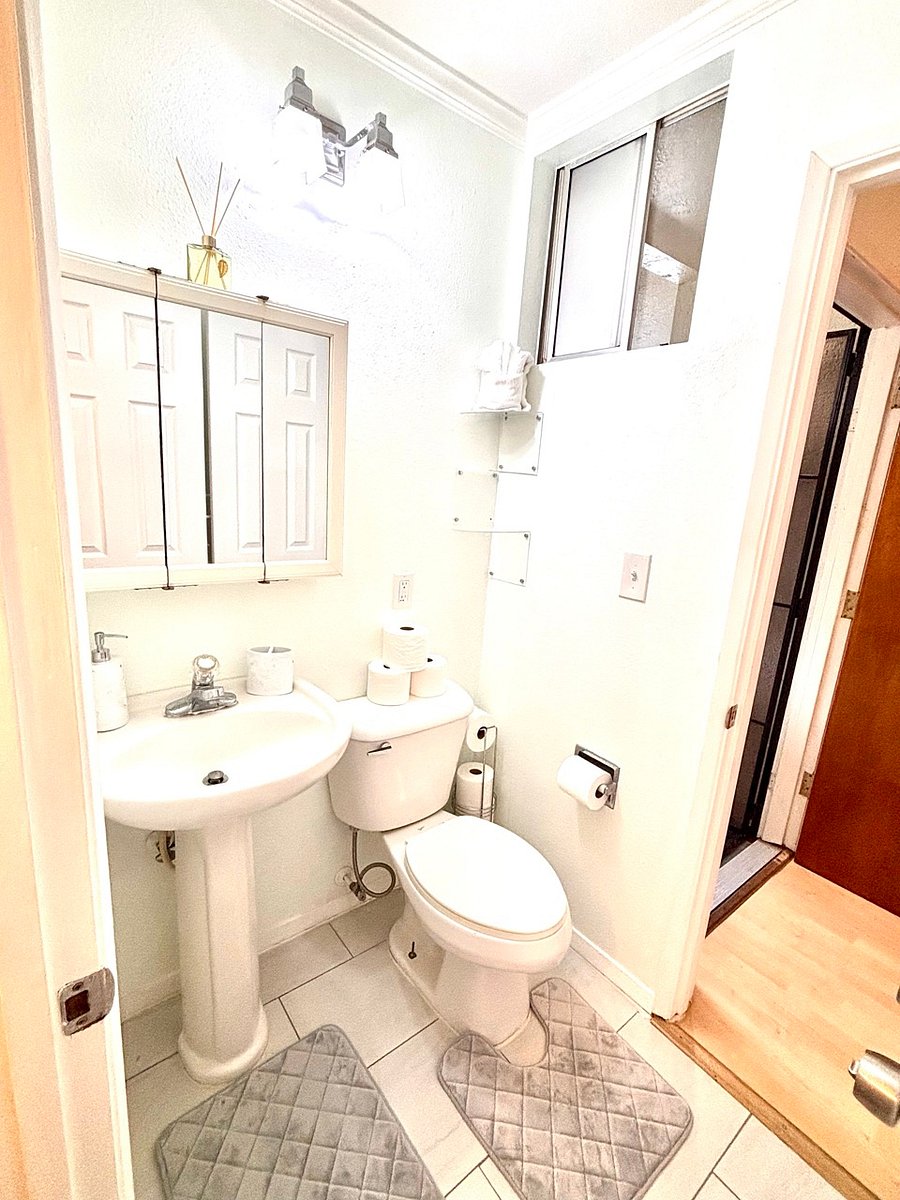 Furnished Finder property 1051674_1 photo 37