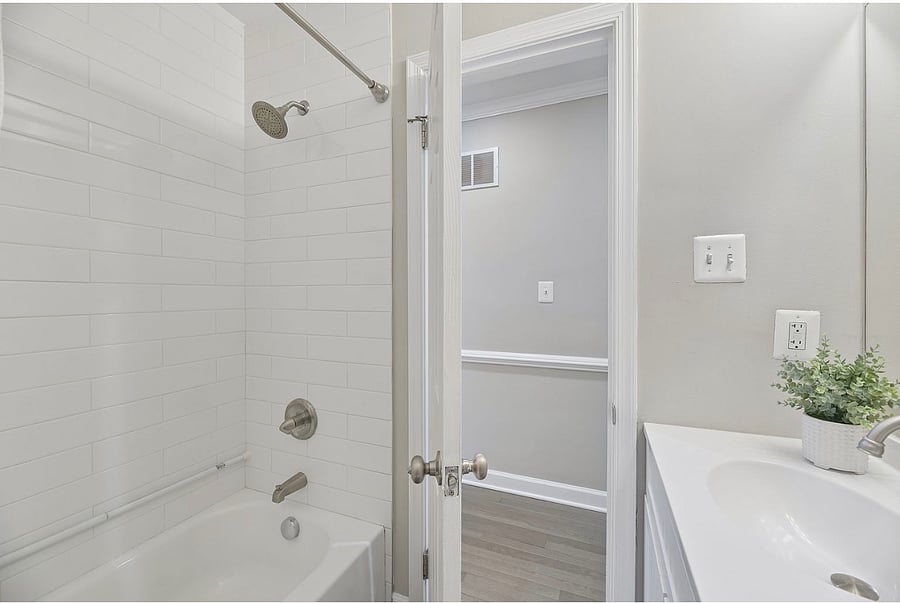 Furnished Finder property 1051678_1 photo 12