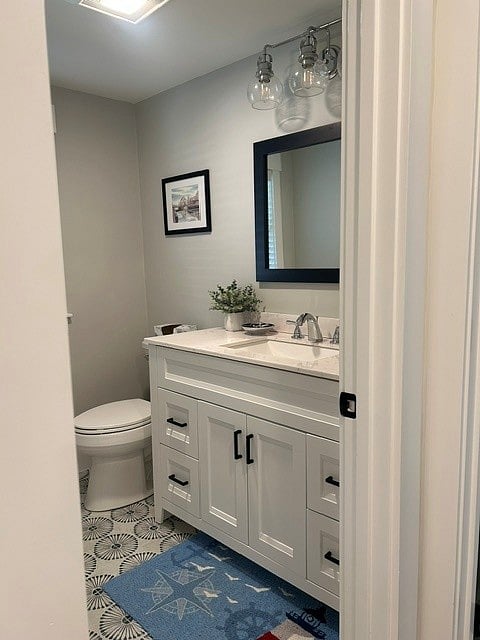 1st floor 1/2 bath