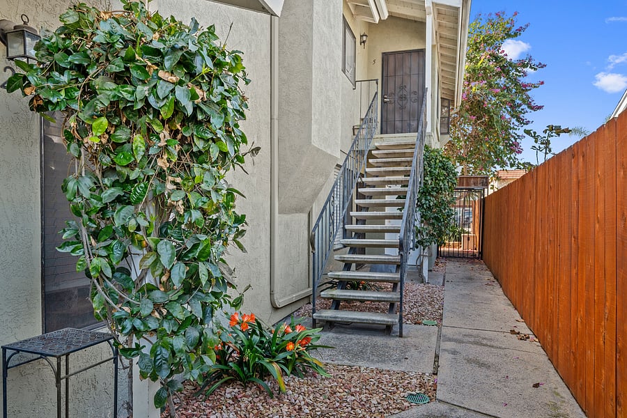 Furnished Finder property 1051734_1 photo 36