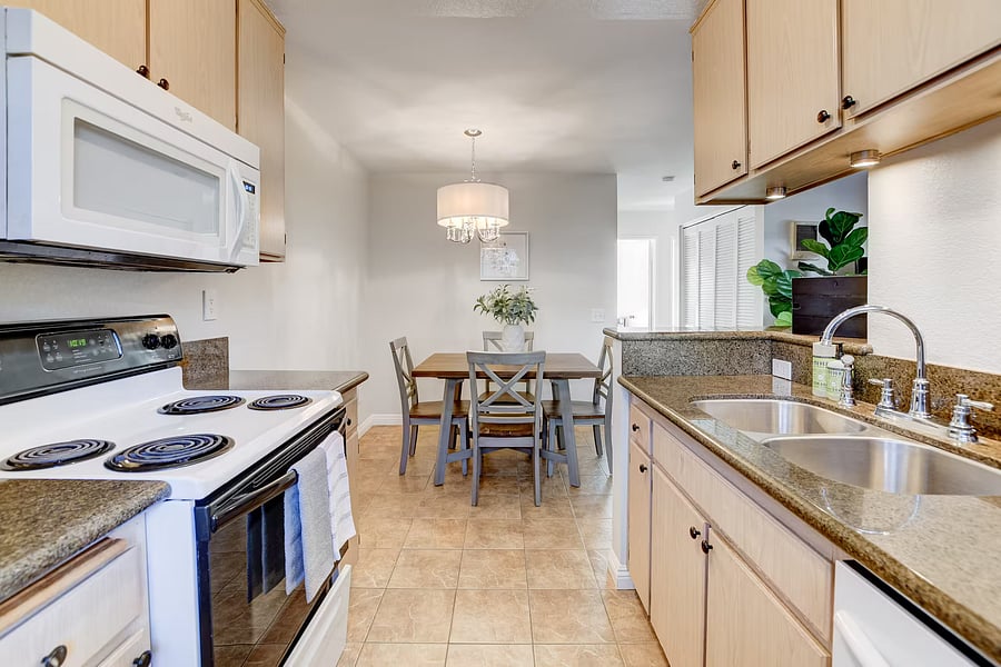 Furnished Finder property 1051736_1 photo 14