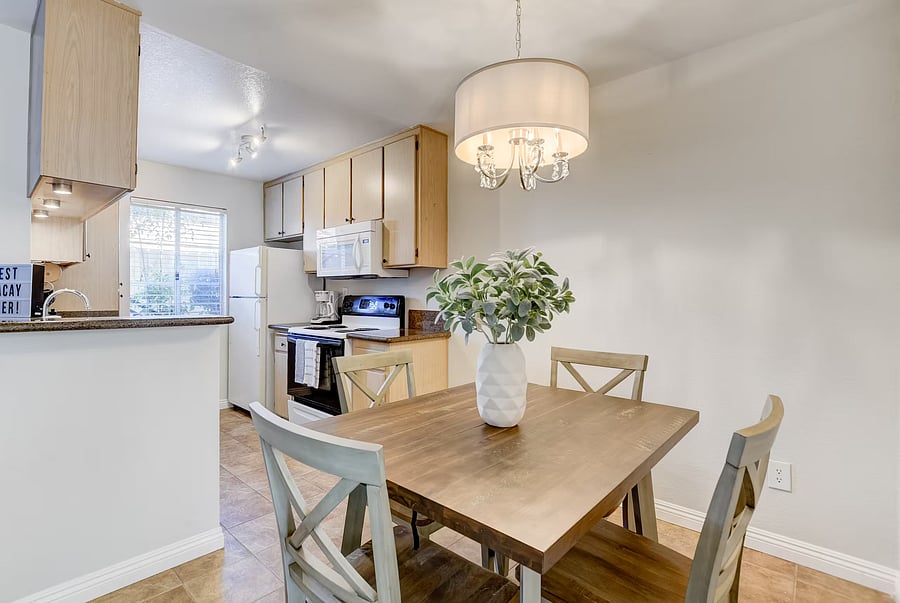 Furnished Finder property 1051736_1 photo 11