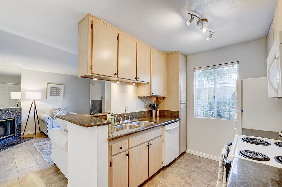 Furnished Finder property 1051736_1 photo 13