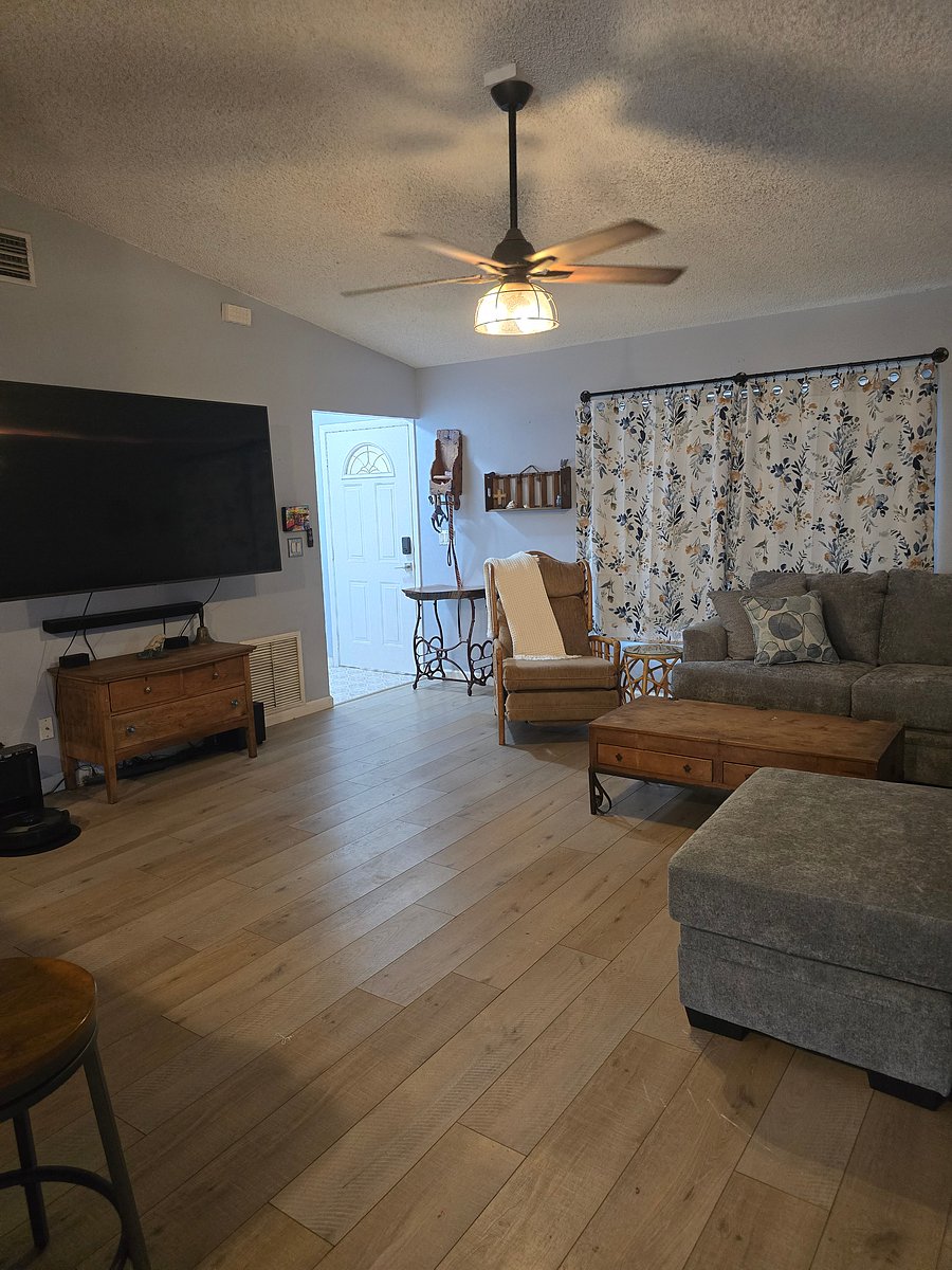 Furnished Finder property 1051806_1 photo 36