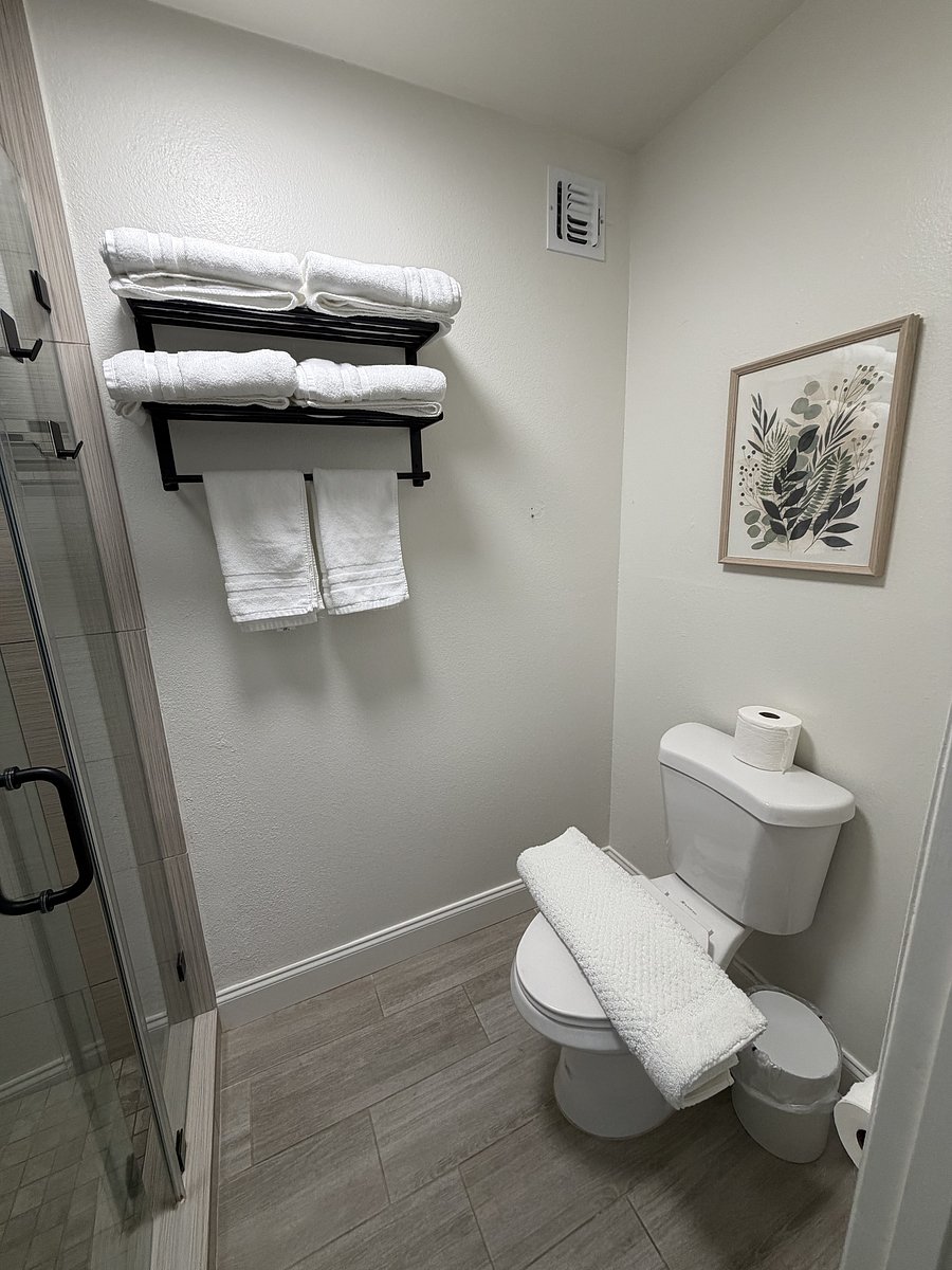 Furnished Finder property 1051846_1 photo 13