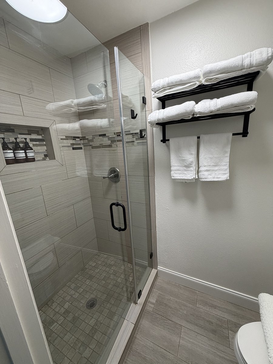 Furnished Finder property 1051846_1 photo 12