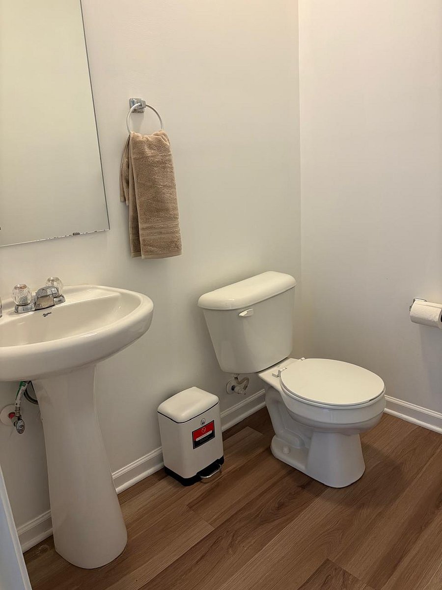Furnished Finder property 1051871_1 photo 11