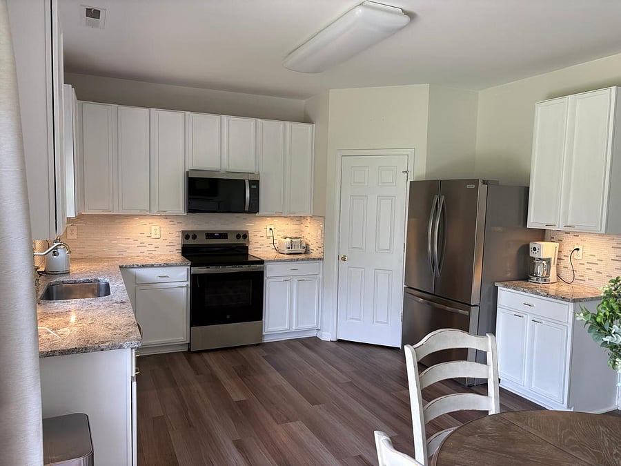 Furnished Finder property 1051871_1 photo 12