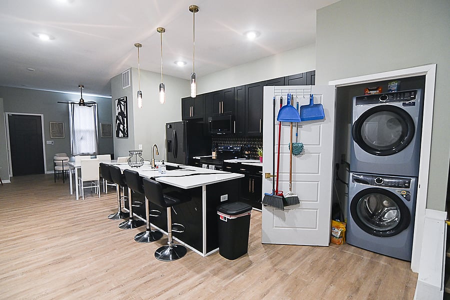 Furnished Finder property 1051876_1 photo 15