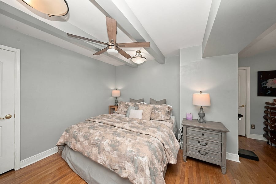 Master bedroom with kingsize bed.