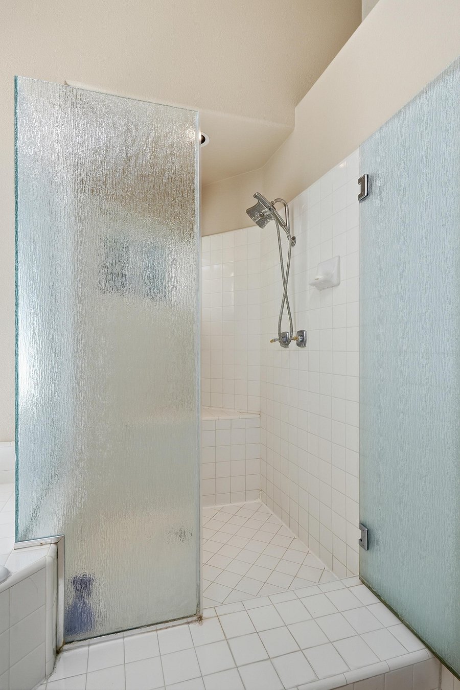Furnished Finder property 1051934_1 photo 20