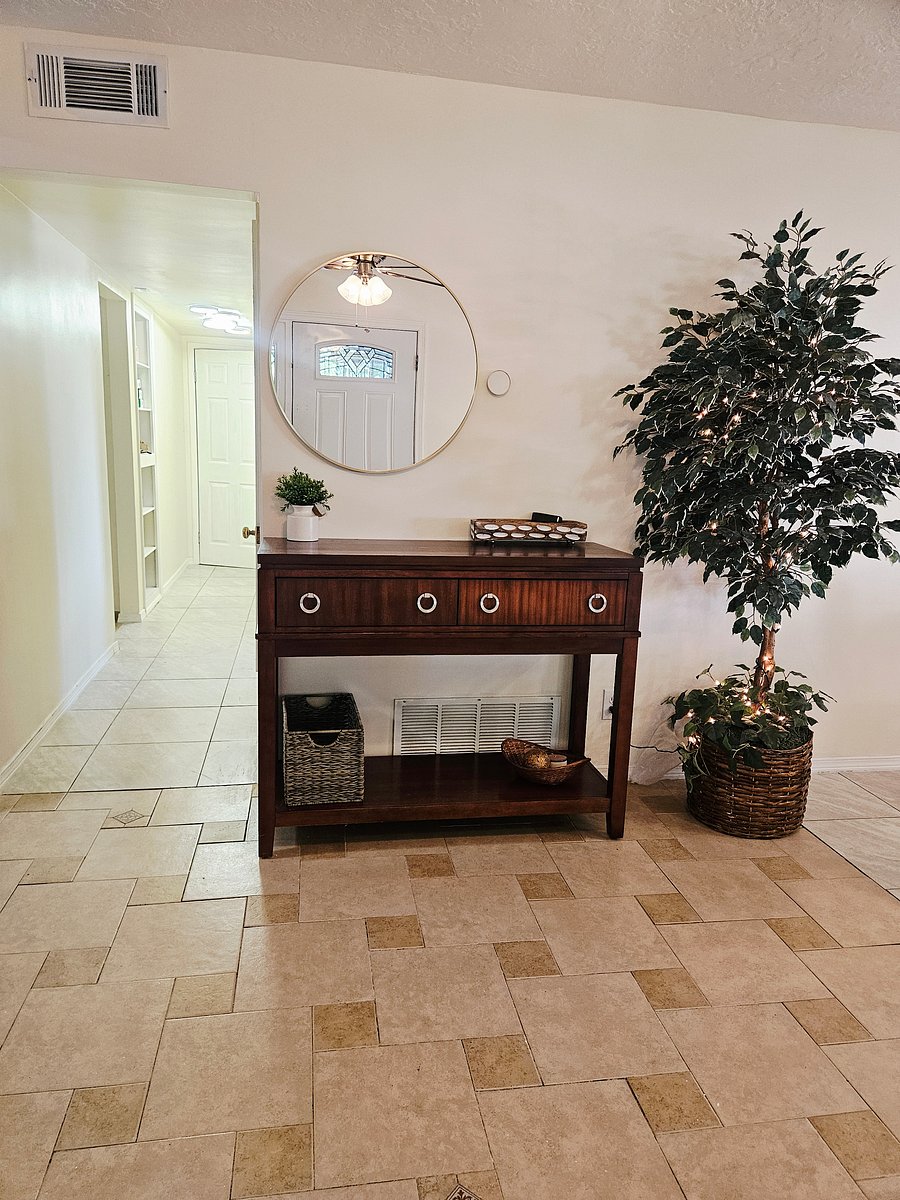 Furnished Finder property 1051988_1 photo 4