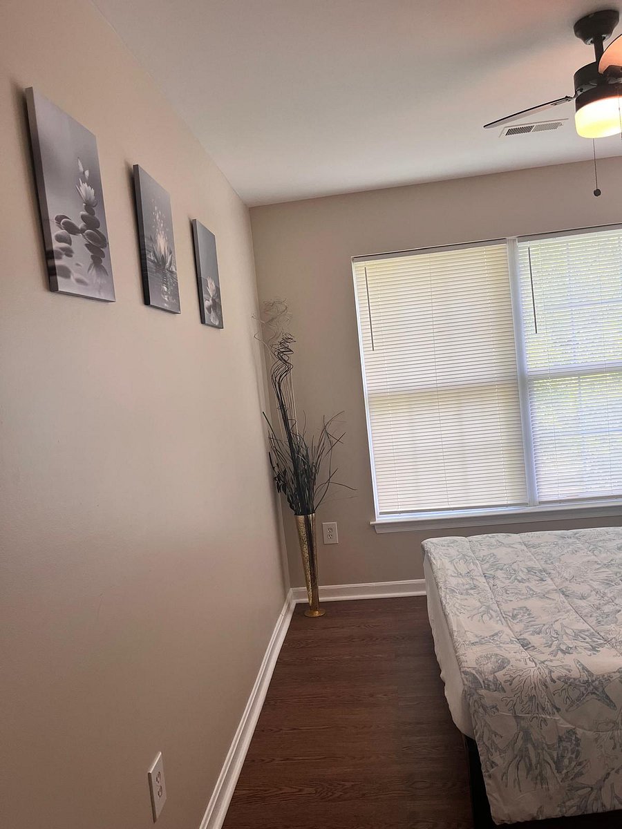 This is Room 1 upstairs, with a lot of sunlight.