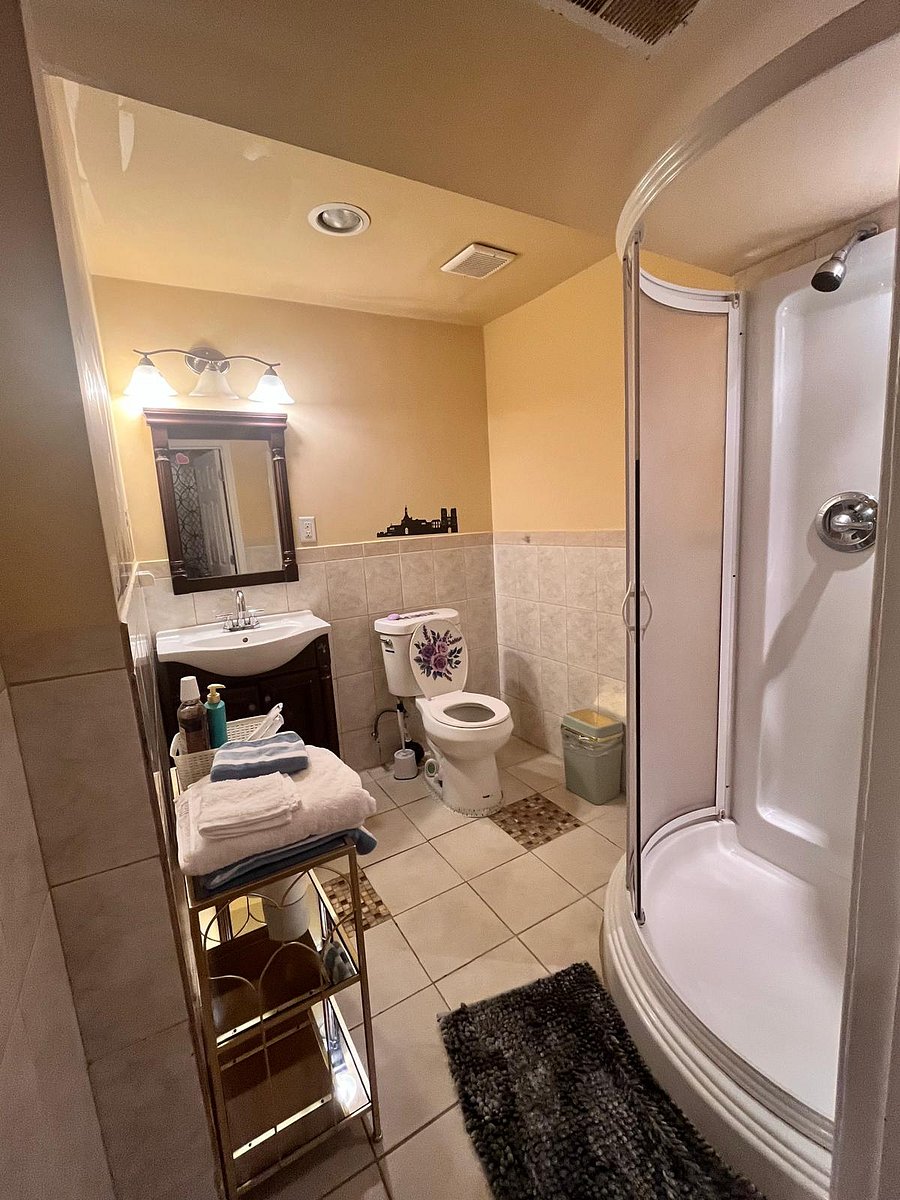Self contained private basement with your private full bathroom.