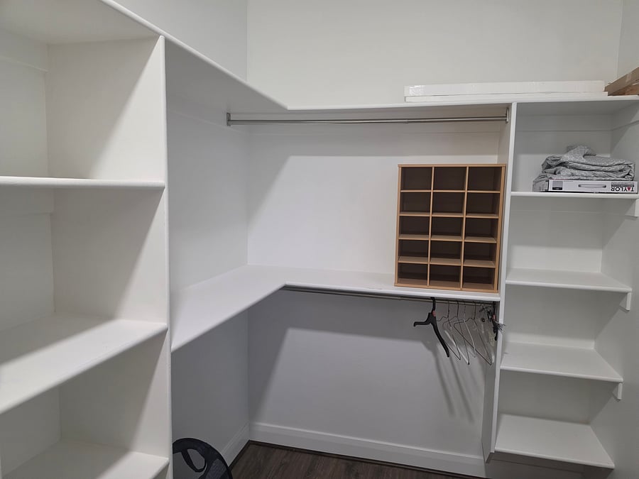 Master closet 