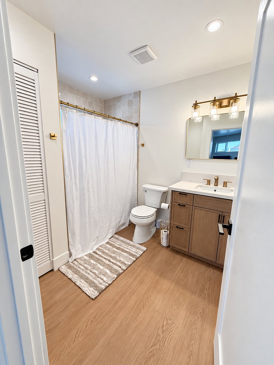 Spacious bathroom with walk in shower