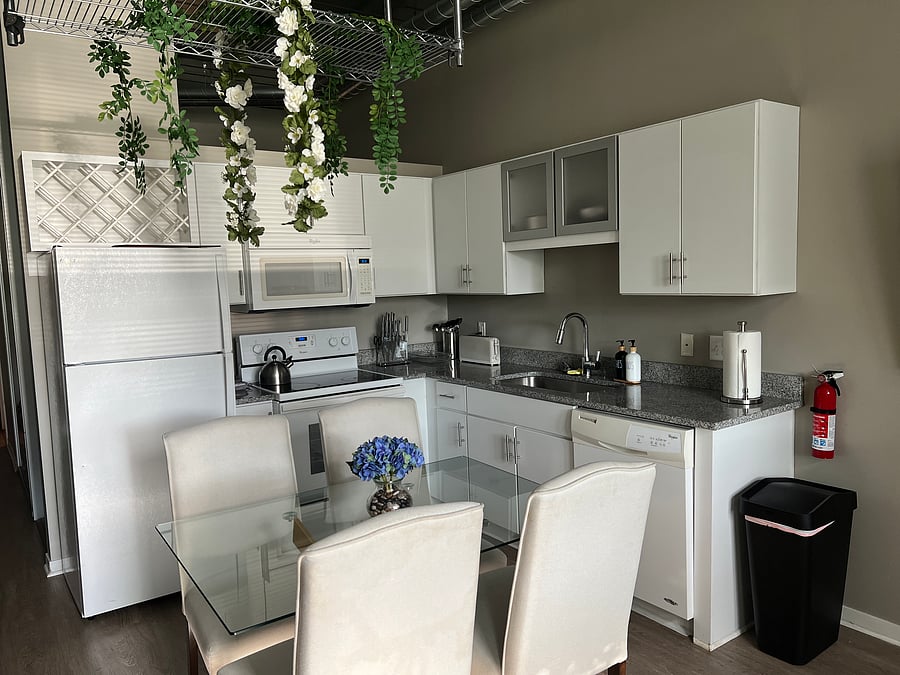 Furnished Finder property 1052053_1 photo 2